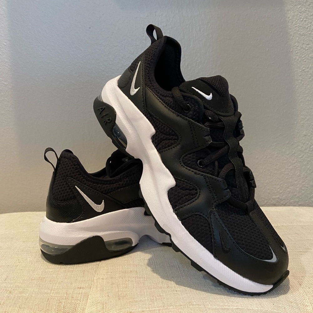 Women’s Nike Air Max Graviton (Black & White)